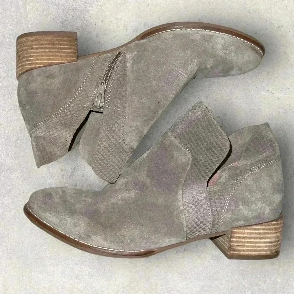 Seychelles boots size 9.5‎